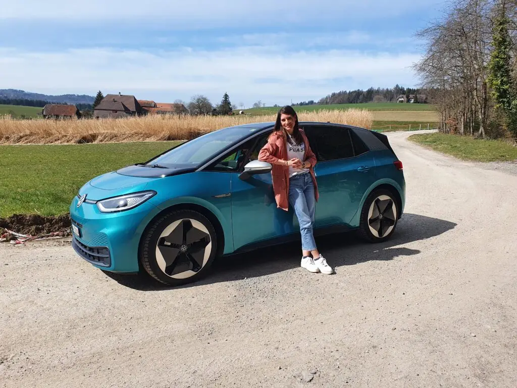 Auch mit Elektroantrieb ist der ID.3 ein typischer VW – zumindest zum Teil. Cyndie zeigt, wo Volkswagen sich verbessern muss, um mit den Besten mitzuhalten.