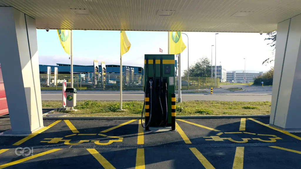 Schnellladestation zum laden von Elektroautos