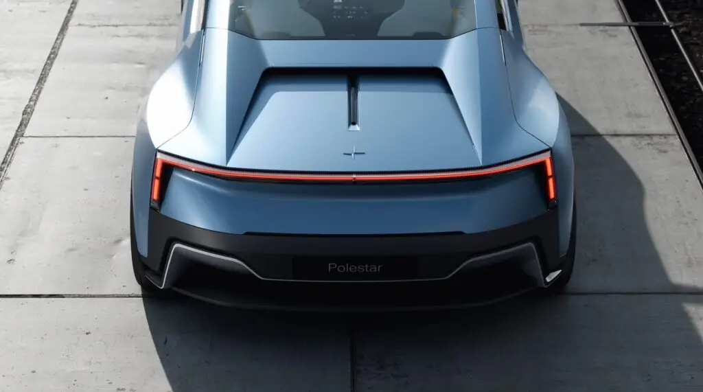 Ein Cabriolet bringt fast kein Hersteller mehr auf den Markt - ausser die Volvoschwester Polestar. Polestar O2 integriert noch eine Drohne.