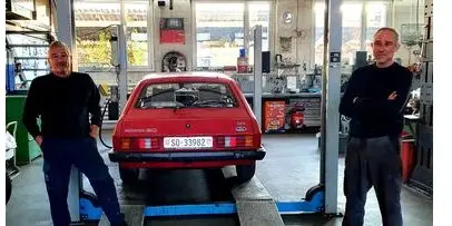 Nicht für Luxusmarken sondern für Autos der Arbeiterklasse schlägt das Herz der Youngtimer-Spezialisten. Mit Liebe reparieren sie Perlen der Vergangenheit.