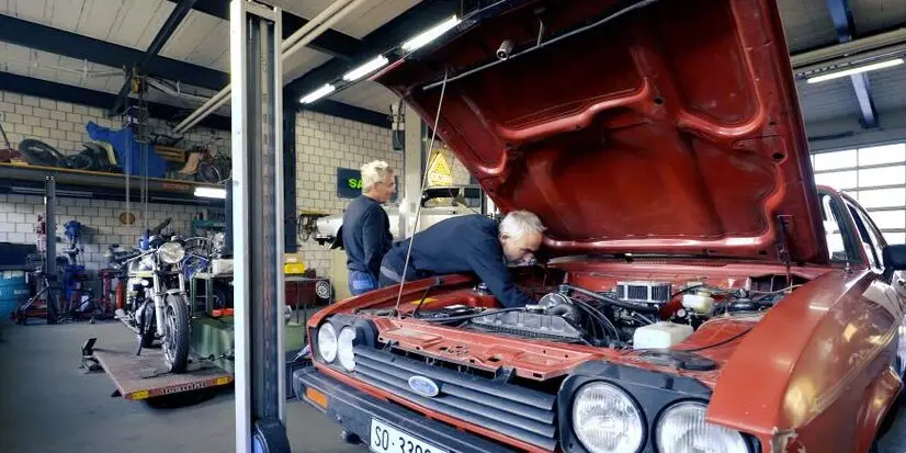 Nicht für Luxusmarken sondern für Autos der Arbeiterklasse schlägt das Herz der Youngtimer-Spezialisten. Mit Liebe reparieren sie Perlen der Vergangenheit.