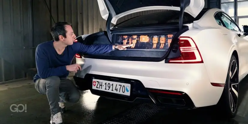 Wie erkennt man einen Klassiker von morgen? Anhand des Polestar 1 erklärt GO!, wieso dieses Auto auch in 20, 30 Jahren noch interessant sein wird.