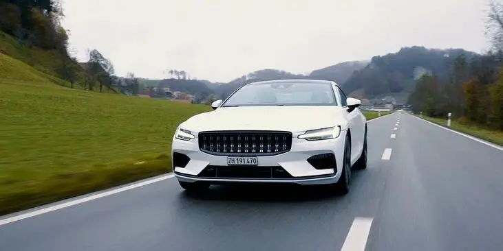 Wie erkennt man einen Klassiker von morgen? Anhand des Polestar 1 erklärt GO!, wieso dieses Auto auch in 20, 30 Jahren noch interessant sein wird.