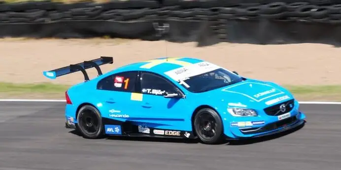 Wie erkennt man einen Klassiker von morgen? Anhand des Polestar 1 erklärt GO!, wieso dieses Auto auch in 20, 30 Jahren noch interessant sein wird.