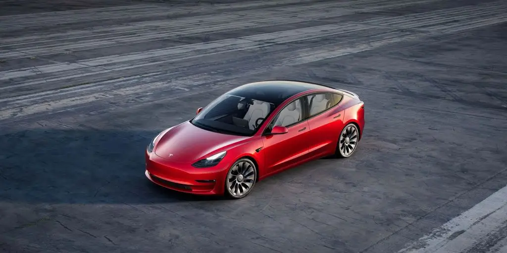 Der E-Motor gibt Designern mehr Möglichkeiten. Aber wieso sieht ein Elektroauto aus, wie es aussieht und welchen Einfluss hat der Antrieb. Der Experte erklärt.
