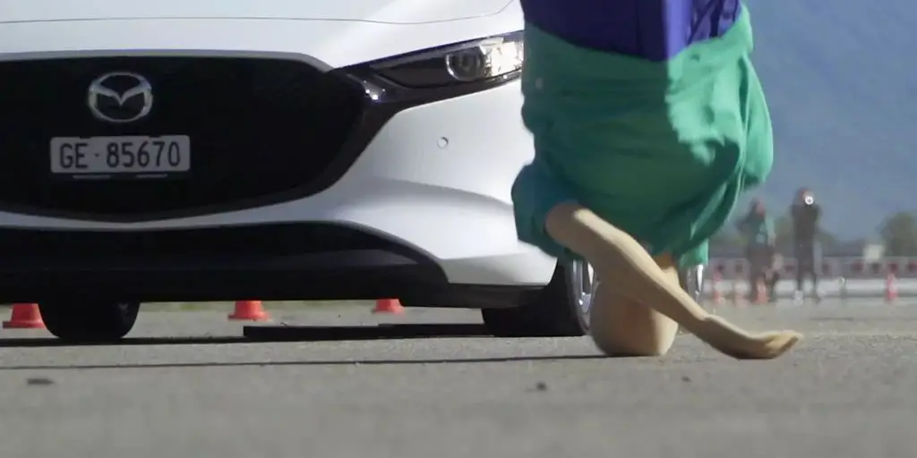 Ein kurzer Moment der Unaufmerksamkeit und es ist passiert. Gerade auf der Autobahn mit über 100 km/h können die Folgen eines Unfalls tödlich sein.