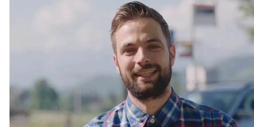 Ein kurzer Moment der Unaufmerksamkeit und es ist passiert. Gerade auf der Autobahn mit über 100 km/h können die Folgen eines Unfalls tödlich sein.
