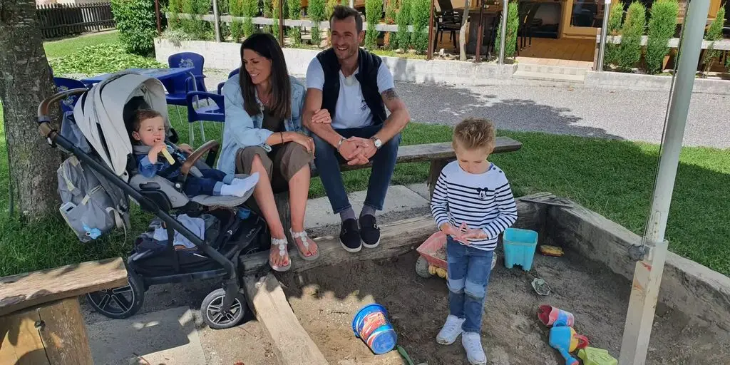 Cyndie ist Mutter und Ex-Rennfahrerin. Je nach dem in welcher Rolle sie ist, nutzt sie auch die Assistenten anders. Wie? Das lesen Sie im Artikel.
