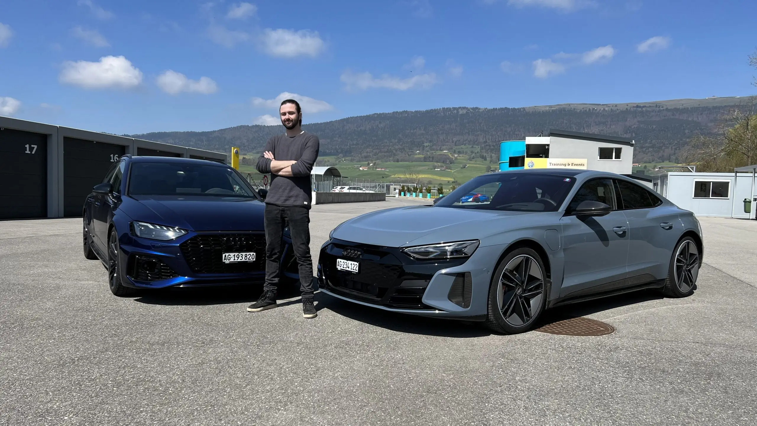 Fauchender V6 oder lautloses Katapult? GO! hat mit der Generation Z den Audi Test gemacht und wollte wissen, was sie wählen: Verbrenner oder Elektro?
