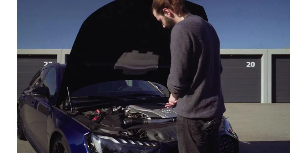 Fauchender V6 oder lautloses Katapult? GO! hat mit der Generation Z den Audi Test gemacht und wollte wissen, was sie wählen: Verbrenner oder Elektro?
