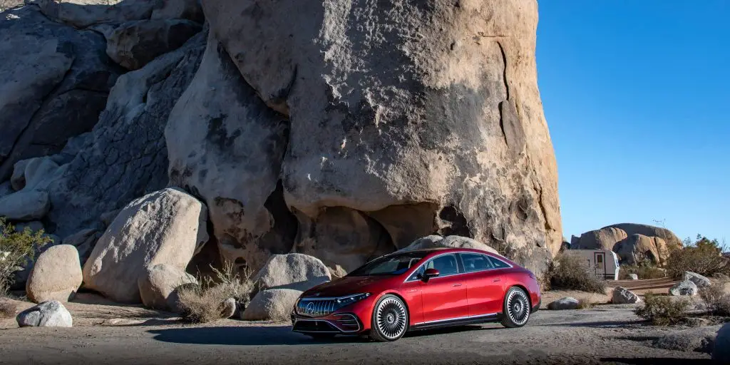Seit Jahren überbieten sich Hersteller mit den Reichweiten ihrer Modelle. Doch wer hat momentan die Nase vorn? Spoiler: Nicht Tesla.