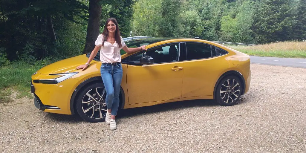 Der Toyota Prius ist seit jeher das Symbol für umweltfreundliche Mobilität. Doch der neueste Spross der Familie bietet mehr als nur ein grünes Gewissen.