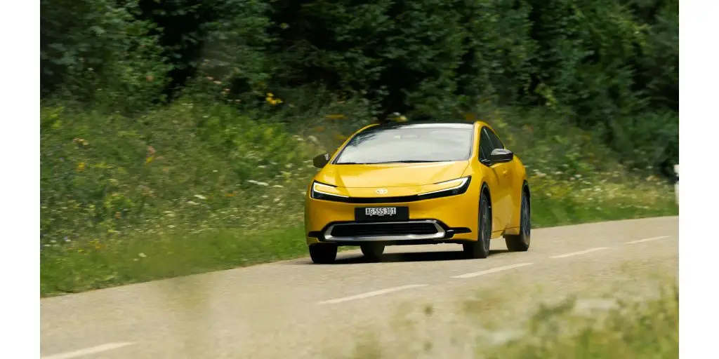 Der Toyota Prius ist seit jeher das Symbol für umweltfreundliche Mobilität. Doch der neueste Spross der Familie bietet mehr als nur ein grünes Gewissen.
