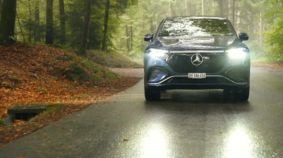 EQS SUV
