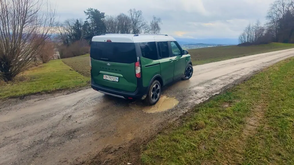 Ford Courier