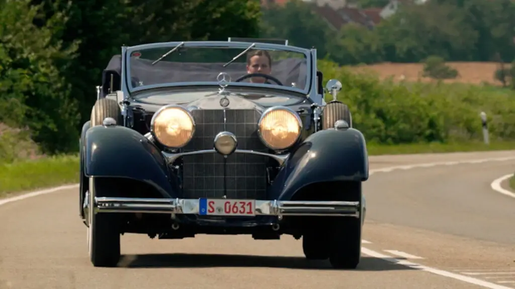 Zwischen Vergangenheit und Zukunft: Rebecca arbeitet an Autos, die älter sind als ihre Grosseltern