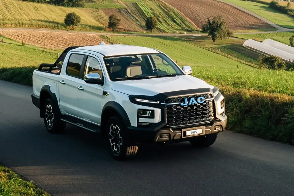 Viel Pickup für wenig Geld – mit dem JAC T9EV ins Abenteuer
