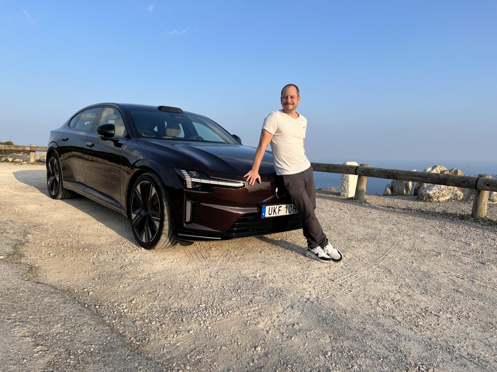 Volvo ES90: Die Elektro-Limousine, die schneller lädt als ein Taycan
